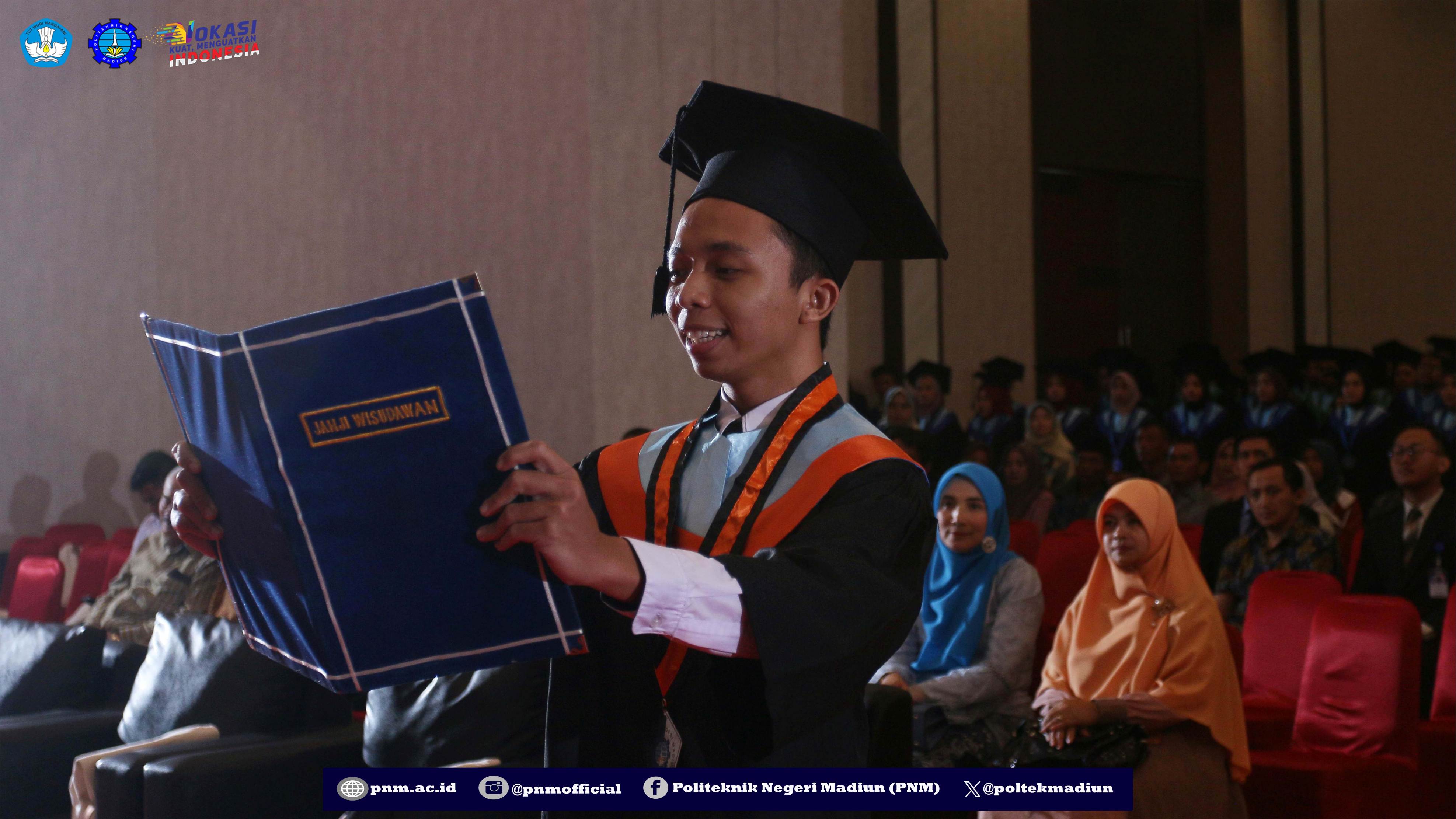 Wisuda18-2