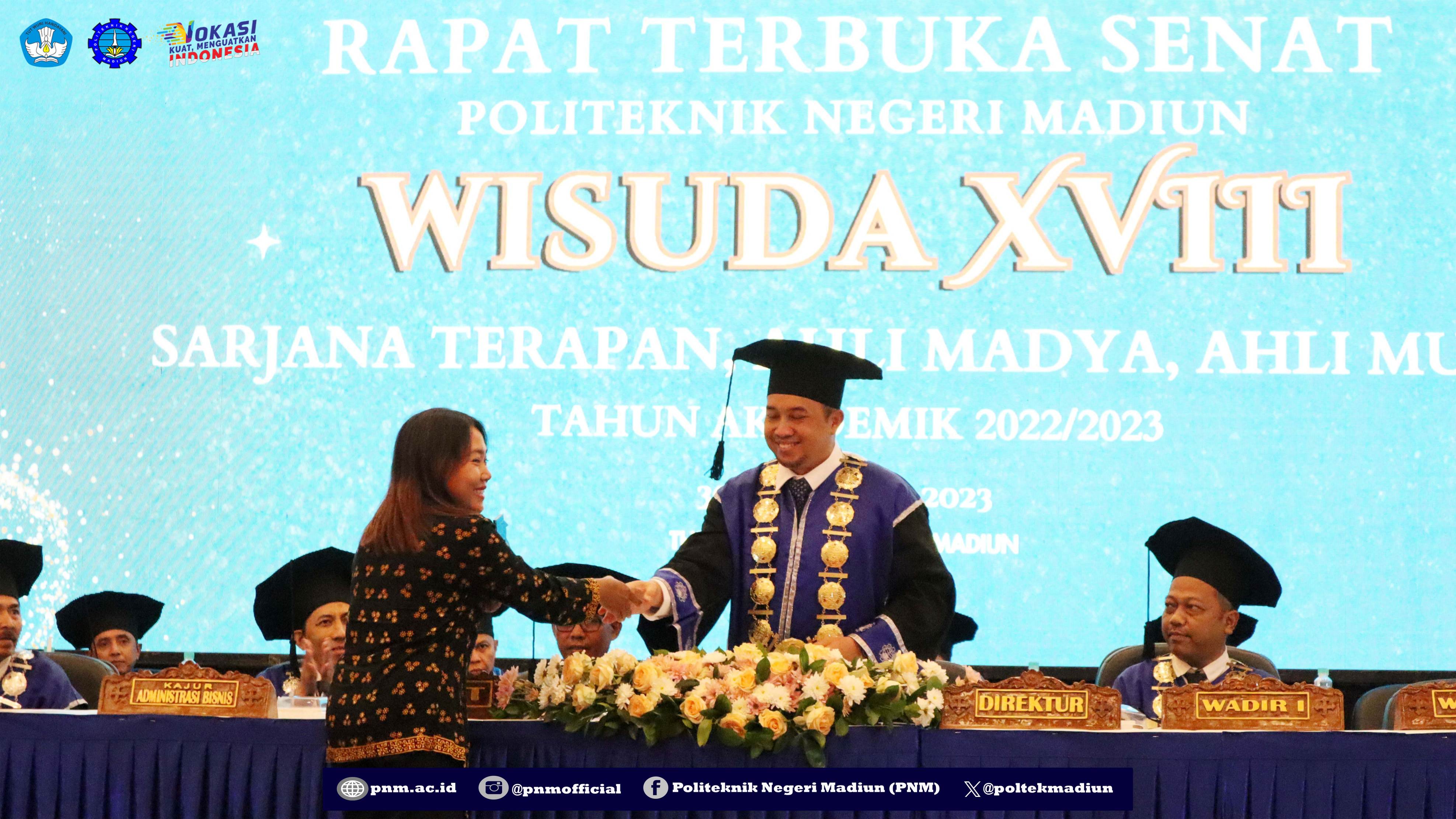 Wisuda18-7